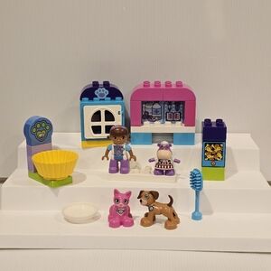 Lego Duplo 10828 Disney Junior Doc McStuffins' Docs Pet Vet Care Set